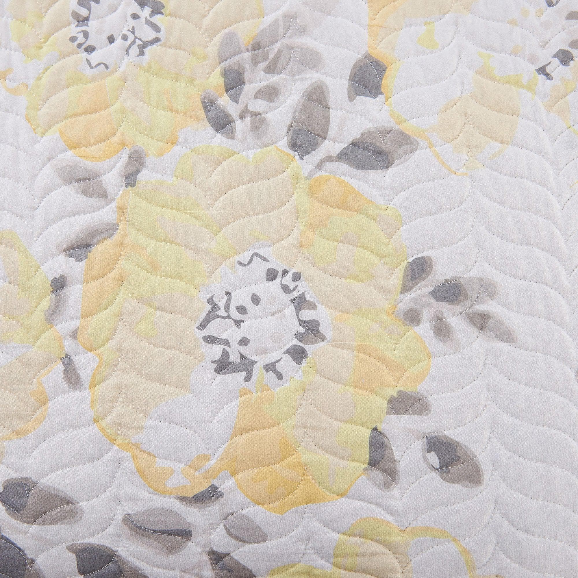 3 Piece Floral Quilt Set - Helene Collection - Image 5