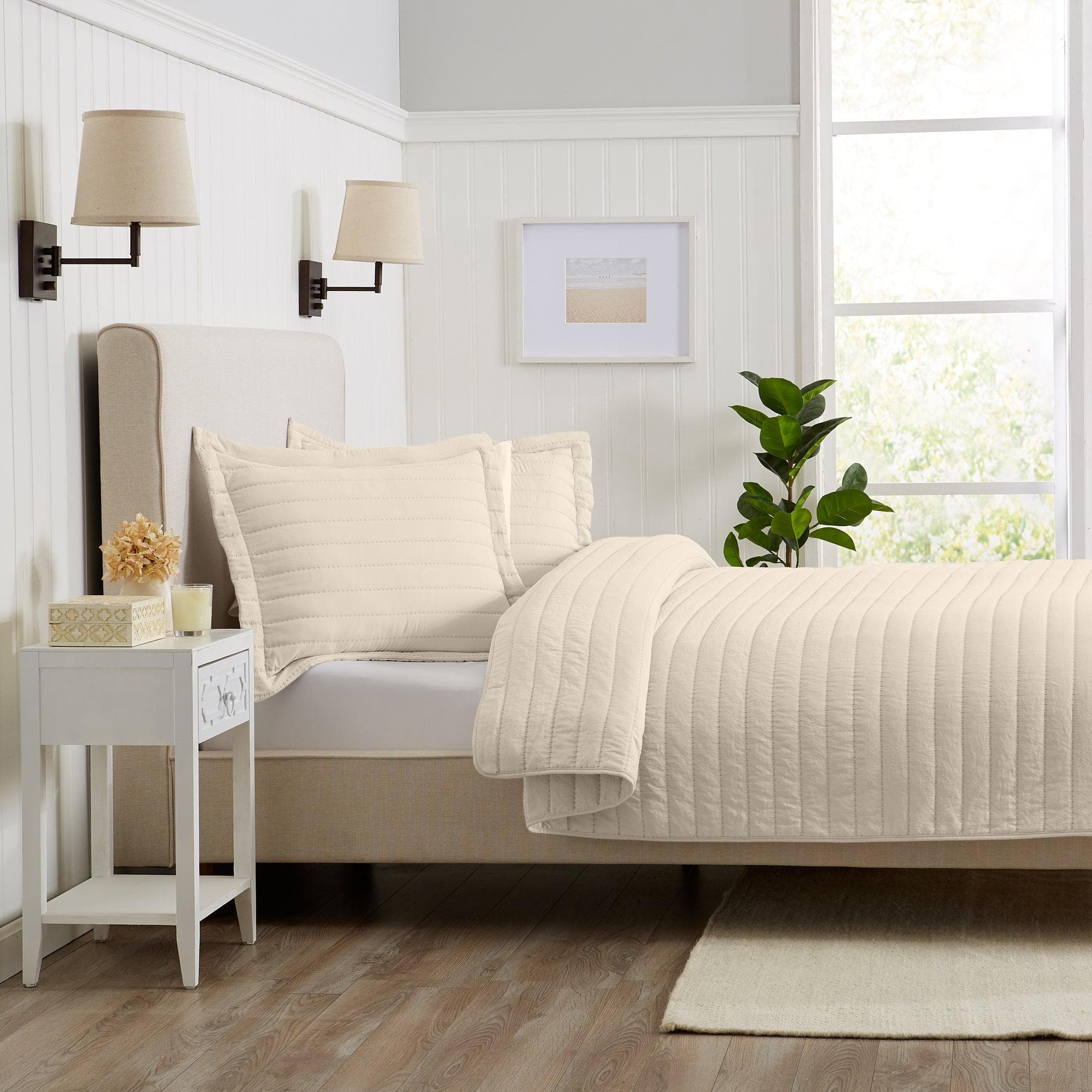 3-Piece Solid Striped Quilt - Virginia Collection - Image 24