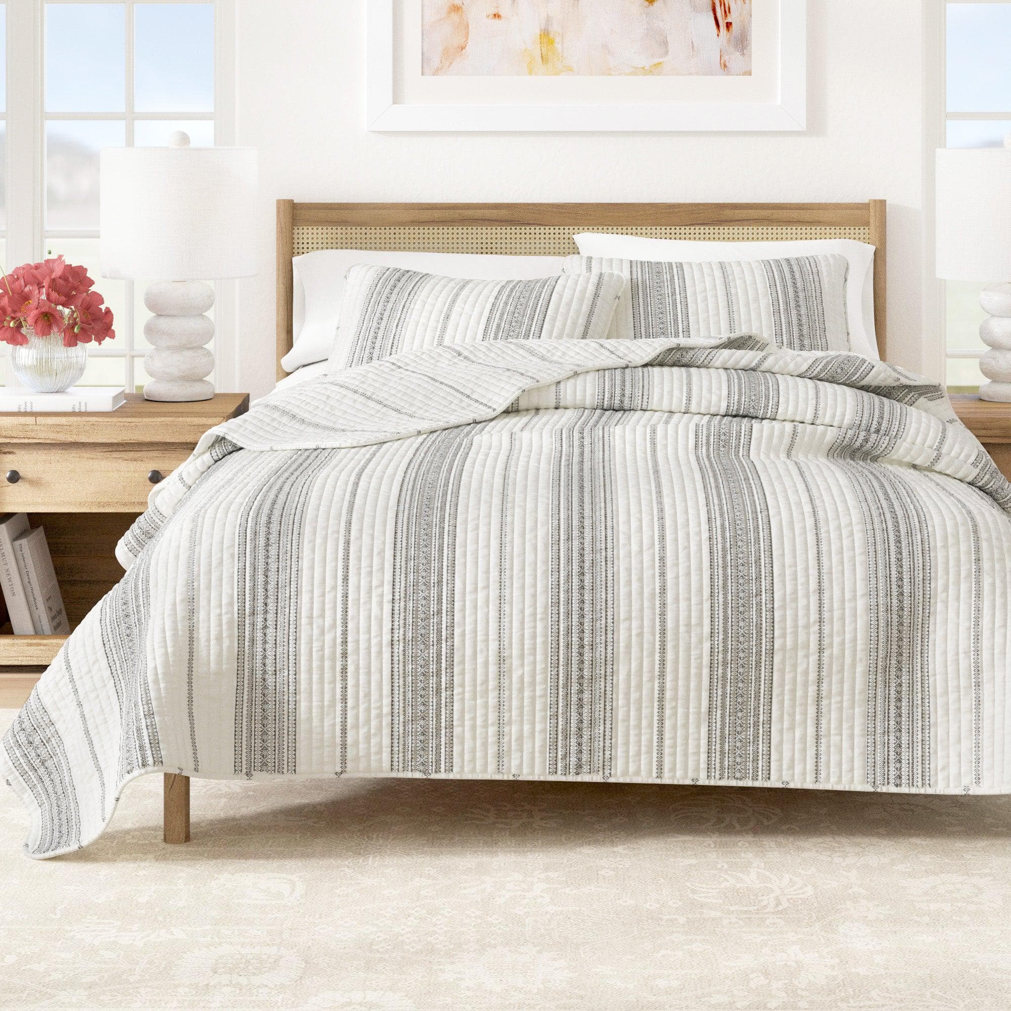 3-Piece Stripe Quilt - Wesley Collection - Image 6