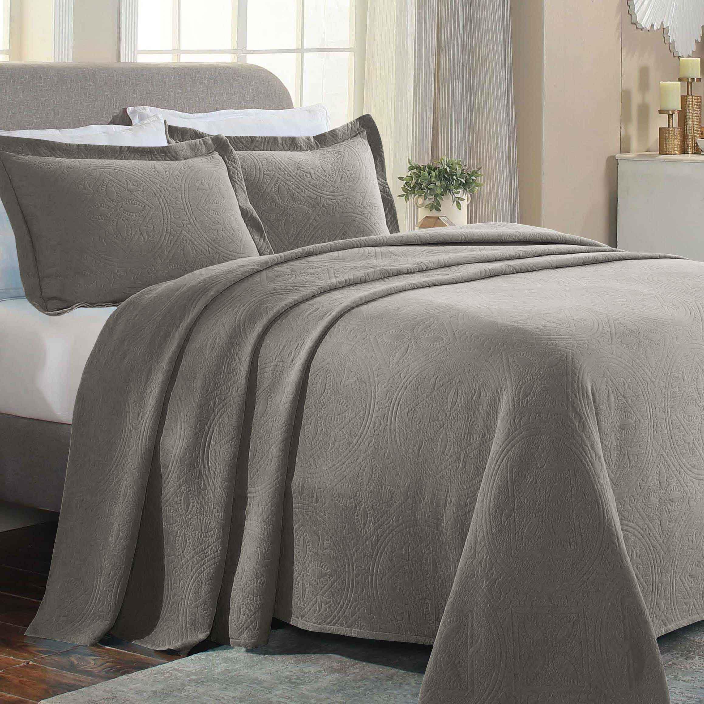 Celtic Circle Cotton Jacquard Matelasse Bedspread Set - Image 2