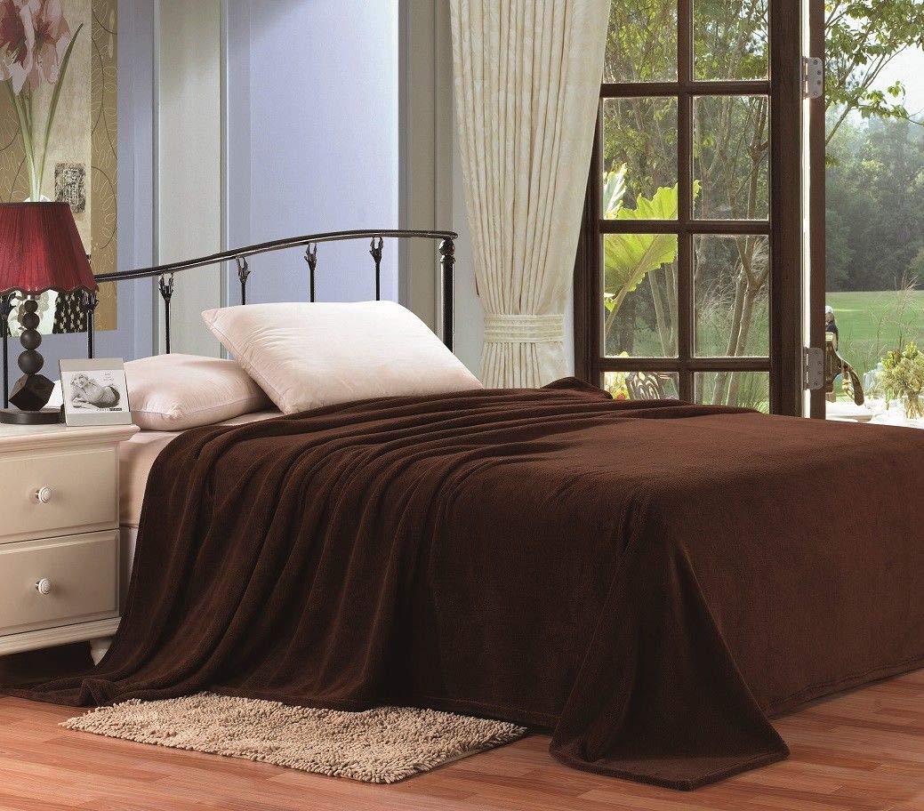 Decor&More Home Essentials Solid Microplush Blanket - Image 9
