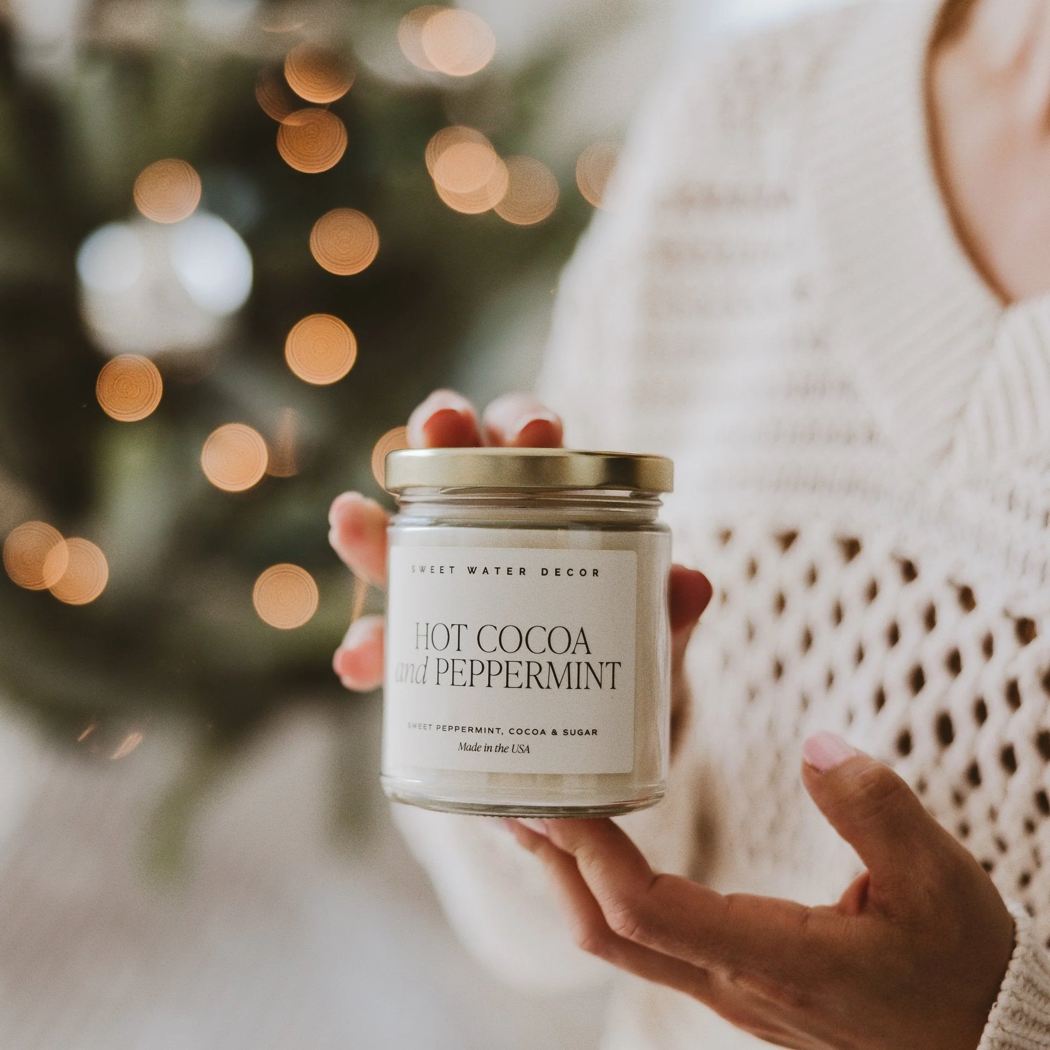 Hot Cocoa and Peppermint Soy Candle - Clear Jar - 9 oz - Image 4
