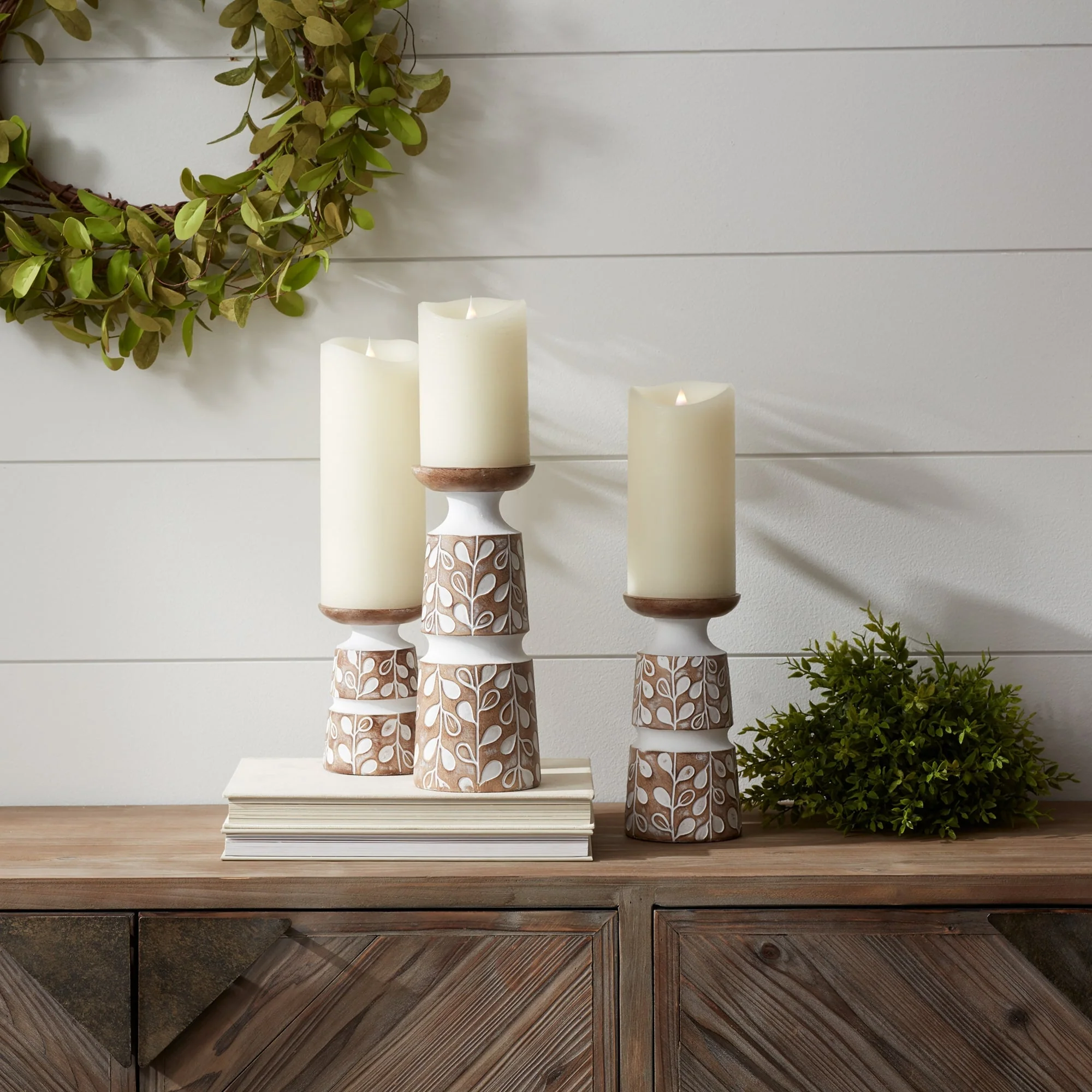 Leaf Pattern Candle Holder with Wood Design (Set of 3) - Image 2