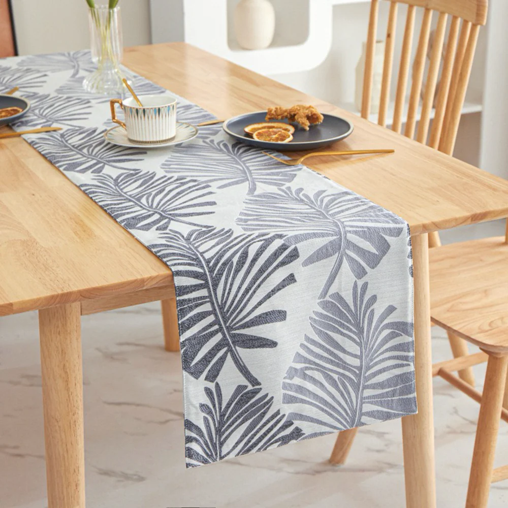 New Table Cloth/Runner/Plants - Image 8