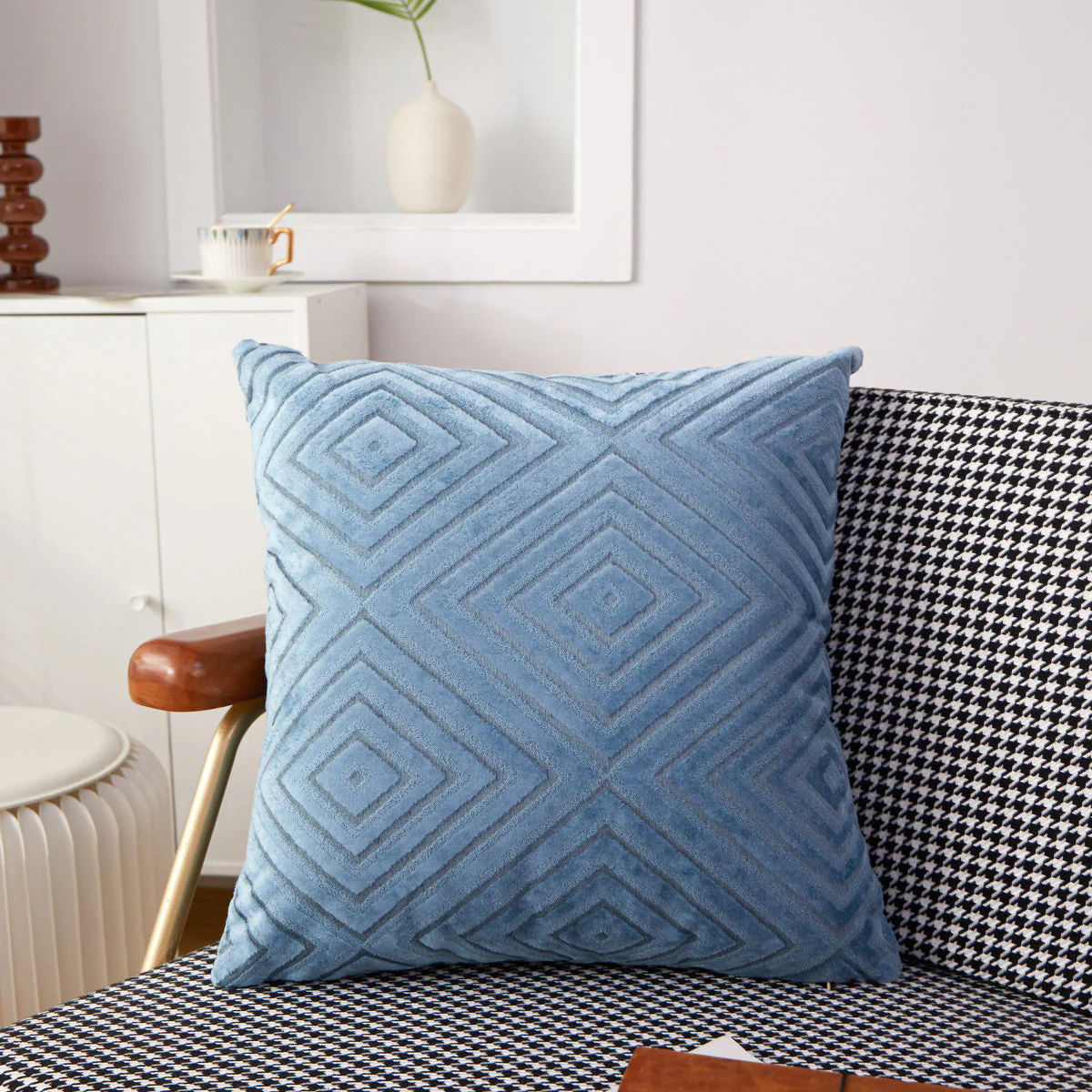 Pack of 1 Soft Warm Decorative Throw Pillow (With 450g Insert)18x18 inches, pack of 1 throw pillow - Image 9