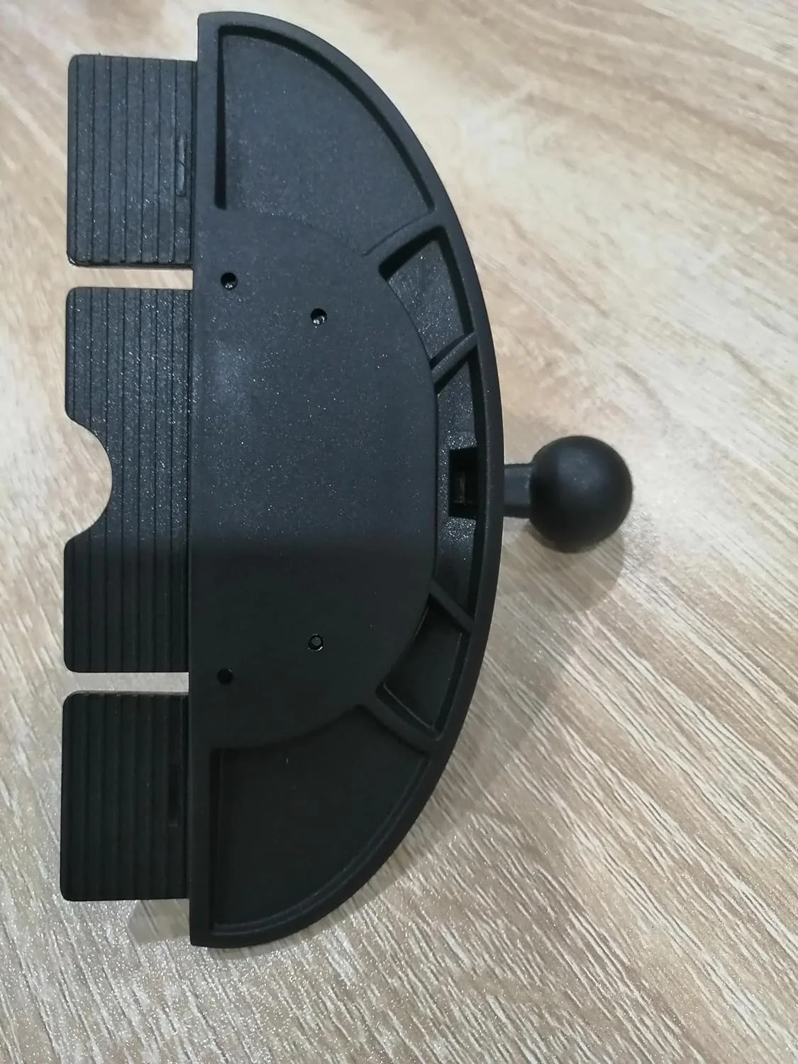 Streamlined Convenience: CD Slot Phone Mount for Effortless Device Integration - Image 4