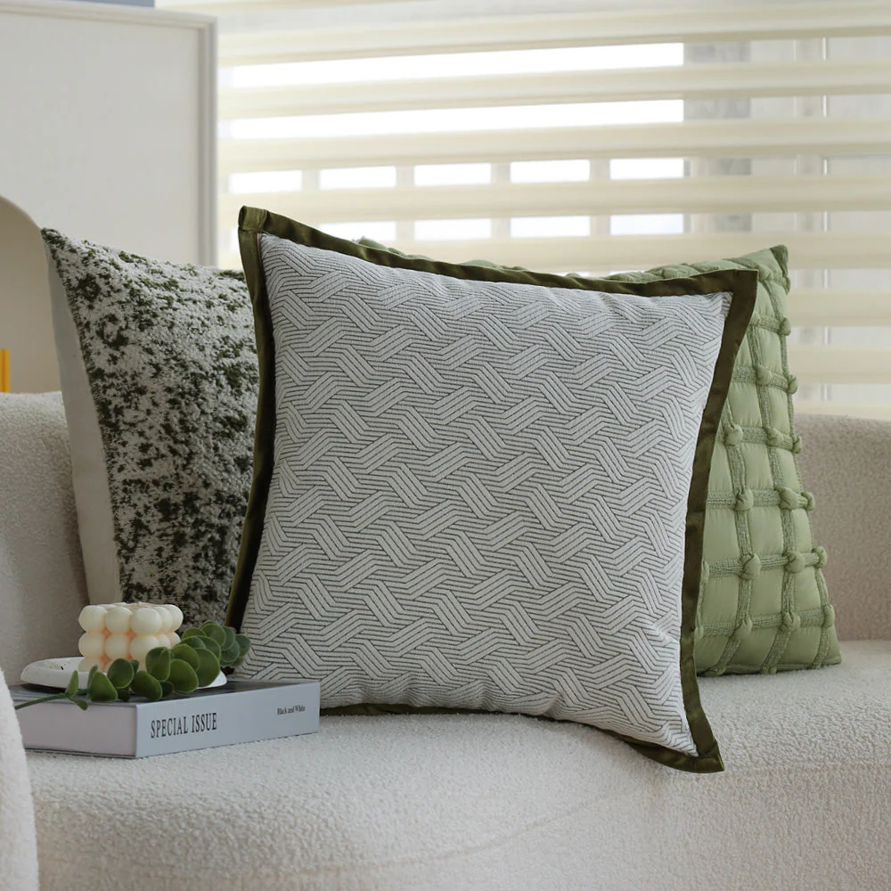 Tranquil Touches: Pack of 1 Throw Pillows with Inserts - Image 38