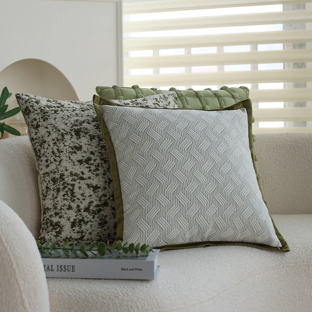 Tranquil Touches: Pack of 1 Throw Pillows with Inserts - Image 41