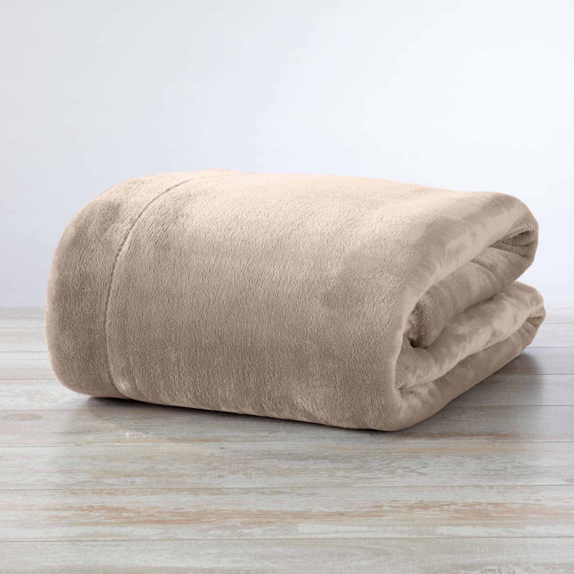 Velvet Plush Sherpa Luxury Bed Blanket - Kinsley Collection - Image 13